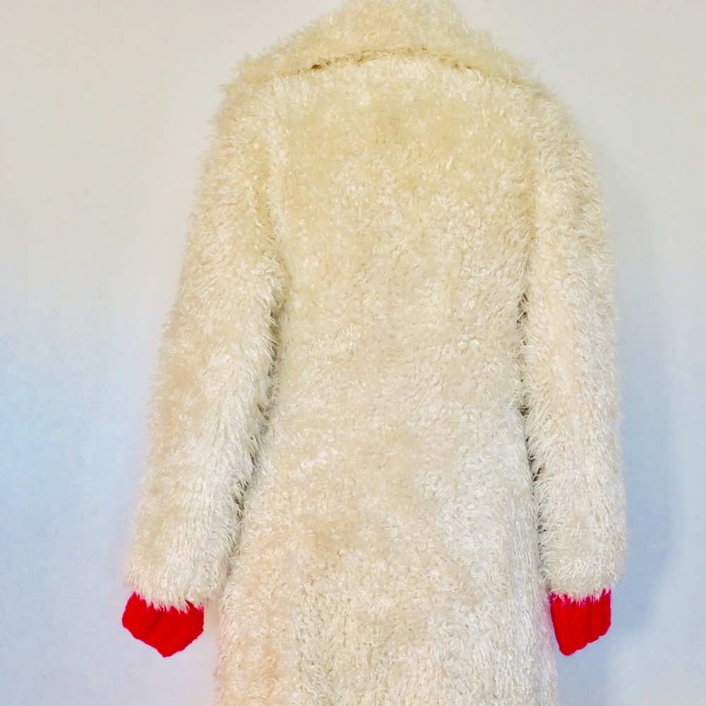 Vintage Faux Fur White Coat - Picture 4 of 12